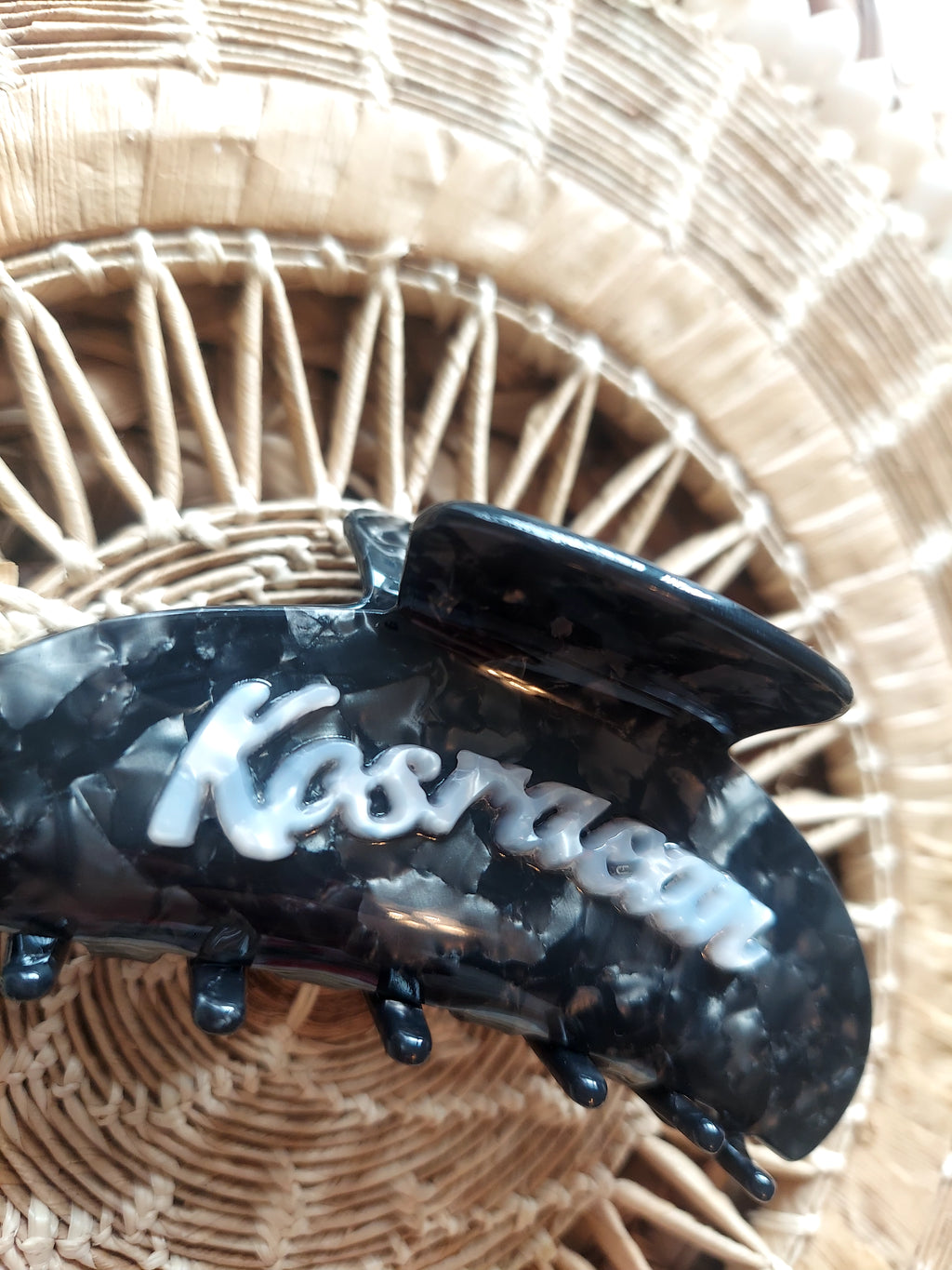 KOSRAEAN   BLACK MARBLE AND WHITE CLAW (Copy)