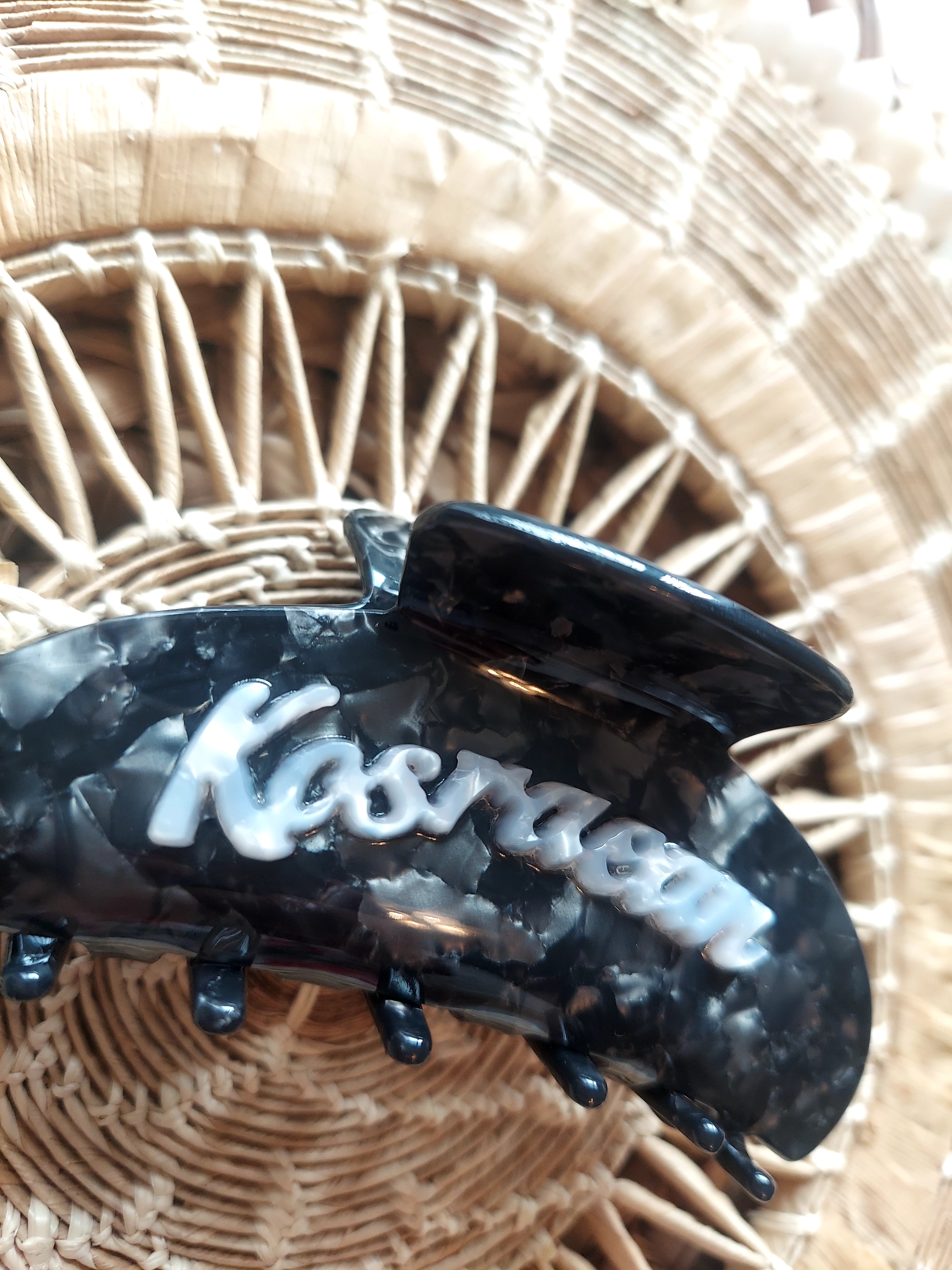 KOSRAEAN   BLACK MARBLE AND WHITE CLAW (Copy)