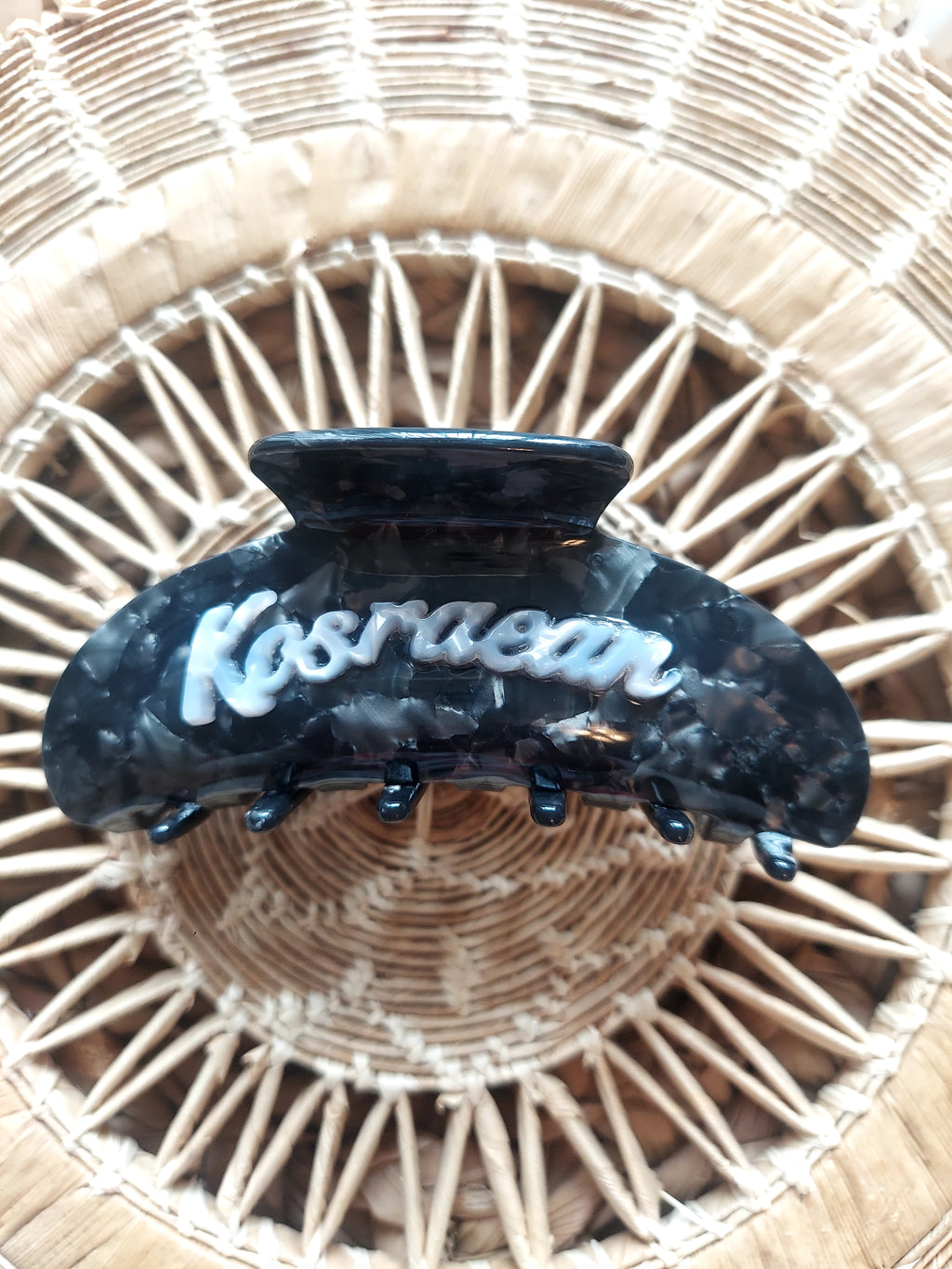 KOSRAEAN   BLACK MARBLE AND WHITE CLAW (Copy)