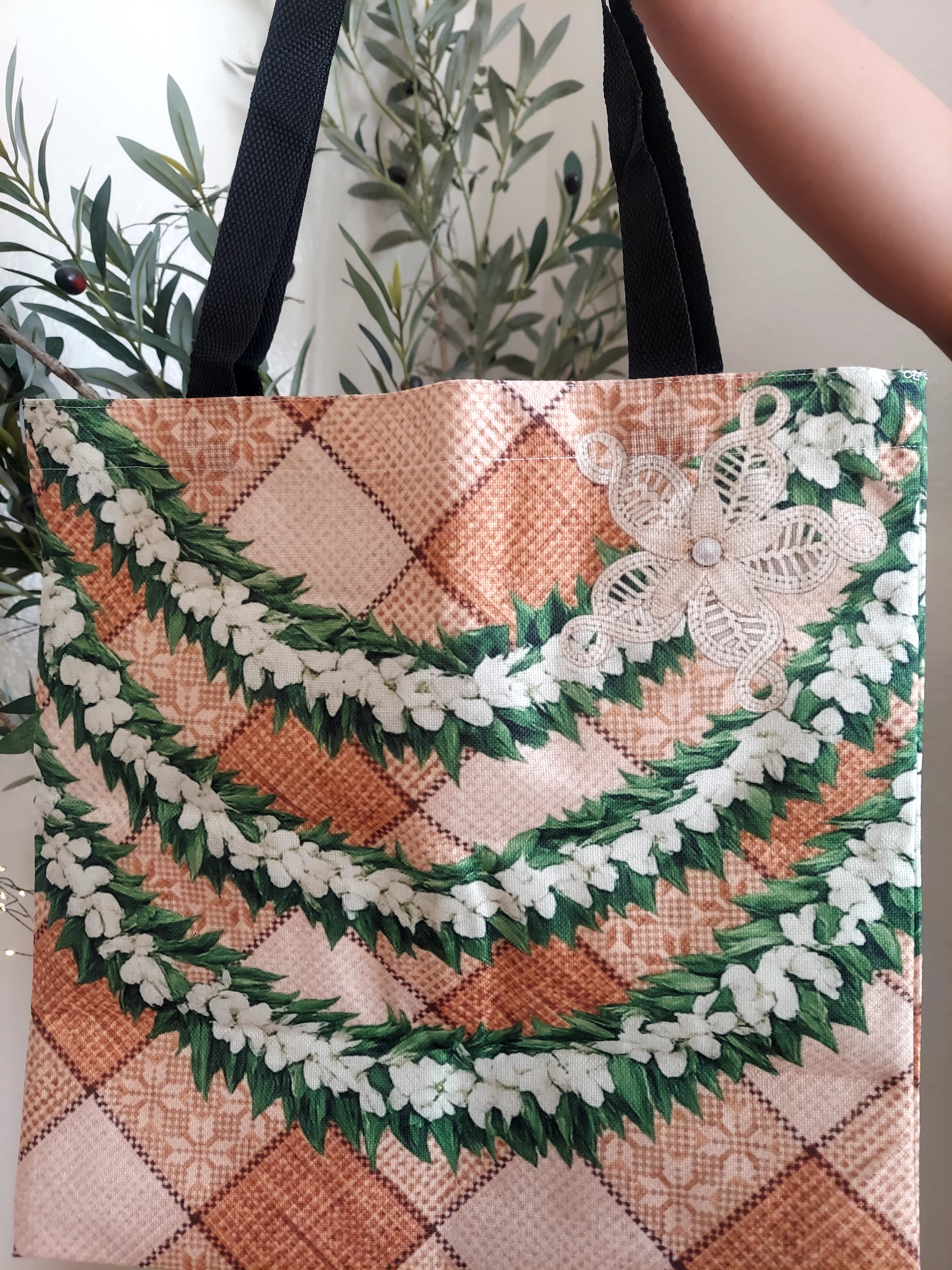 Light weight  White Jakkie-Lei Bag