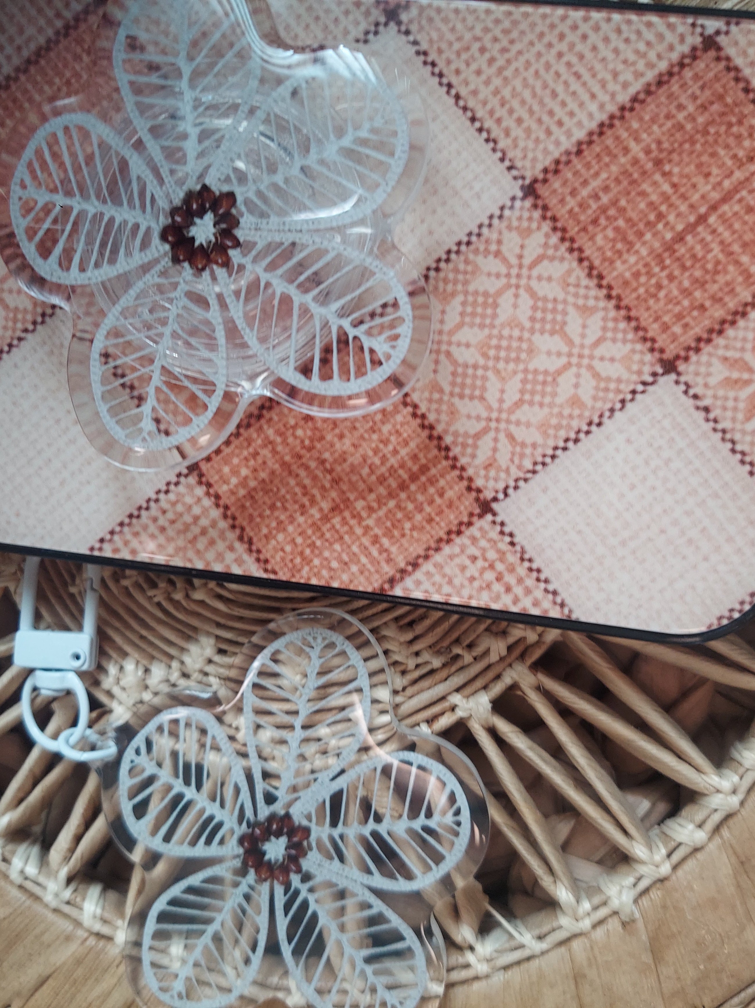 Shell flower Grip and Keychain