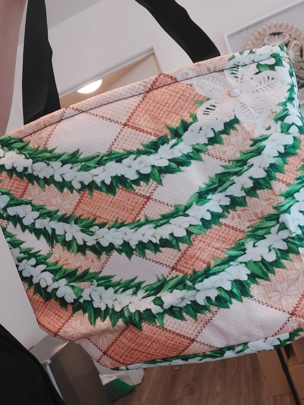 Light weight Zip-Up White Jakkie-Lei Bag with zipper