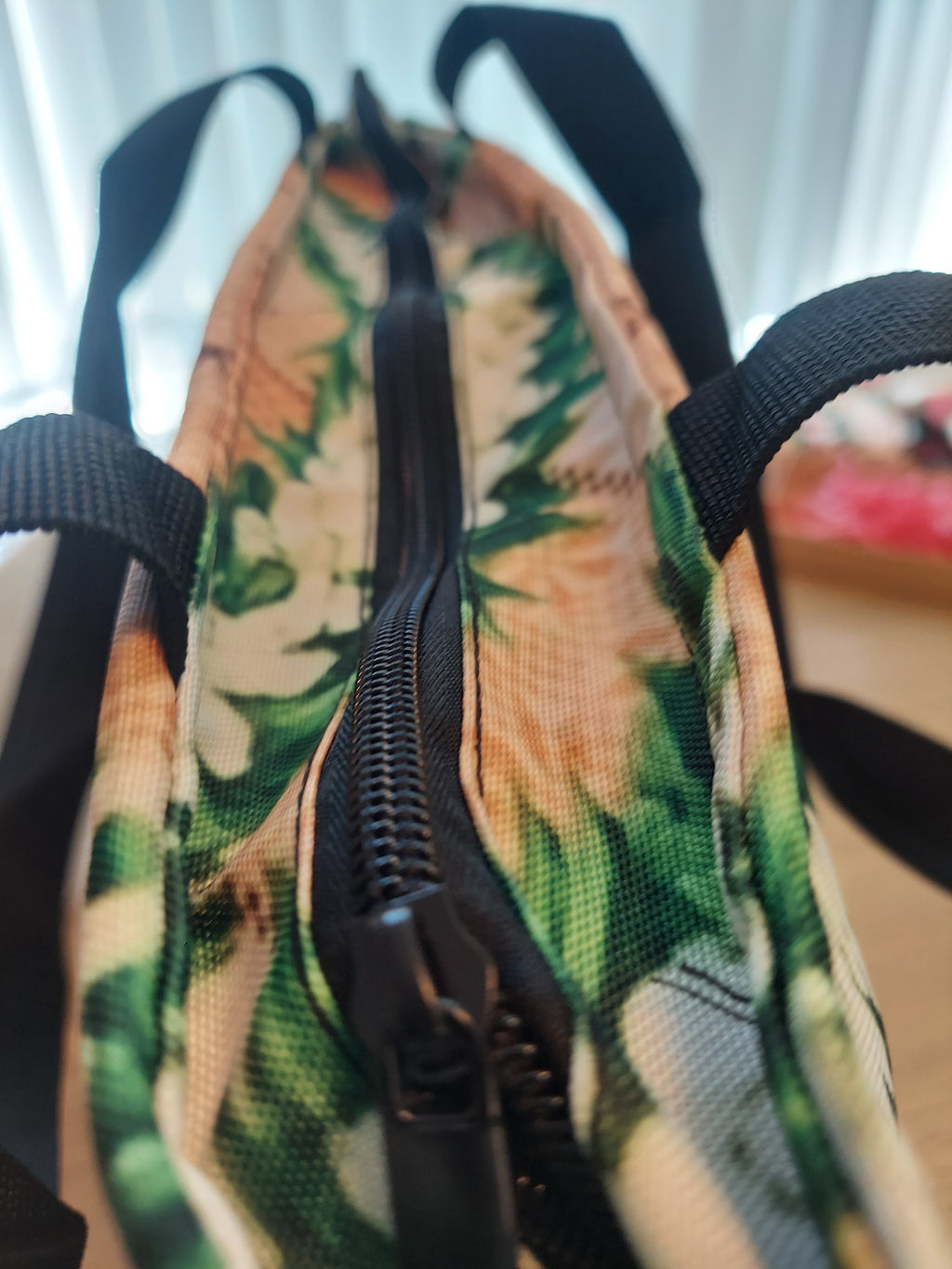 Light weight Zip-Up White Jakkie-Lei Bag with zipper